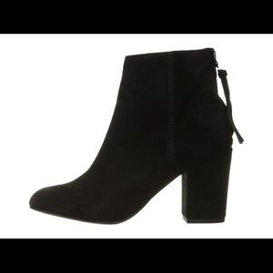Steve Madden Cynthia Ankle Booties in Black